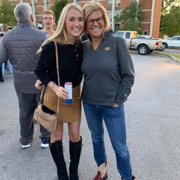 Meet your Posher, Caroline - Picture 5 of 11